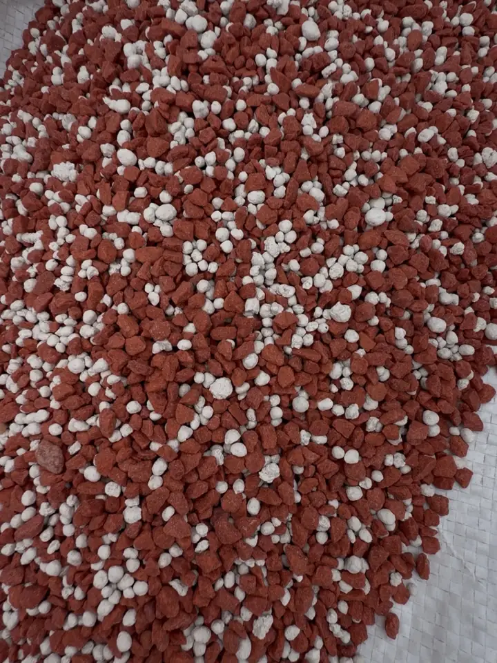 Lote promocional de fertilizante avariado